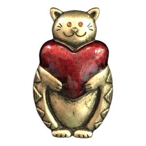 Vintage Coldwater Creek 2007 Cat Holding Heart brooch